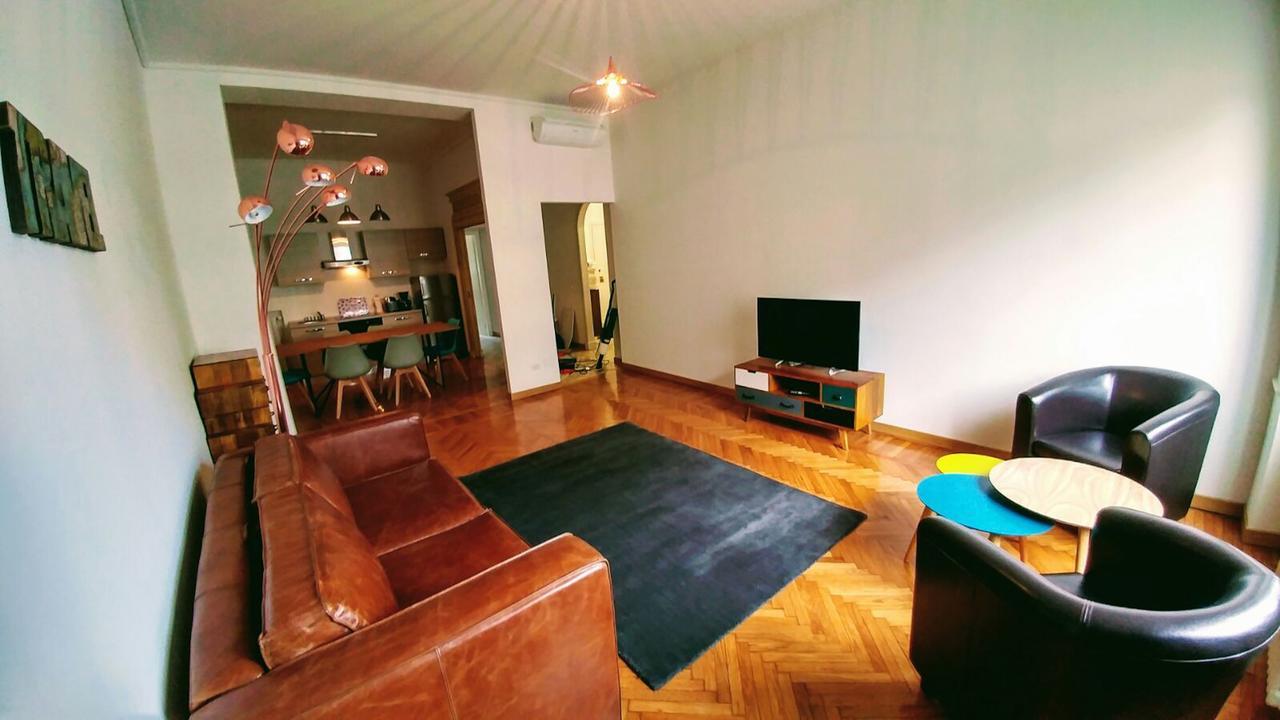 Roomy Apartment Duomo & San Babila 米兰 外观 照片